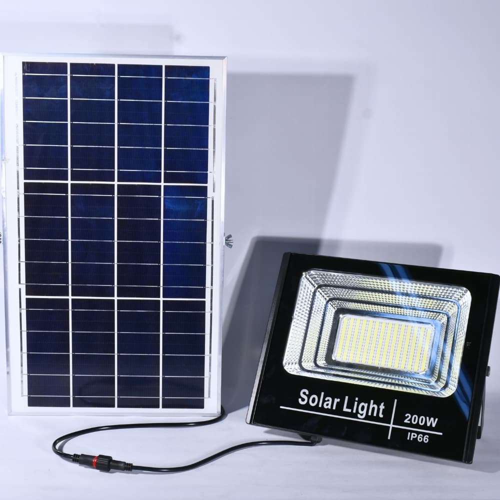 Foco Solar Exterior LED 200W con Panel Independiente 25W, Control Remoto, Fotocélula y Resistencia IP66 – Purare Technologic