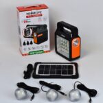 Radio Linterna solar con todos los accesorios